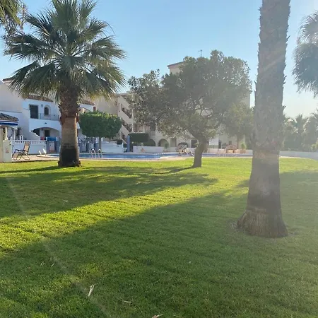 Apartment Spacious 2-bedroom *